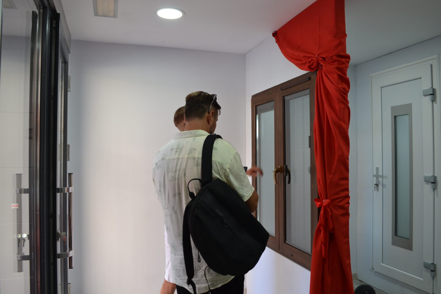 Llevamos 5 años afinando cada detalle en la fabricación y venta de ventanas de PVC y aluminio, además de puertas de PVC y puertas de entrada.