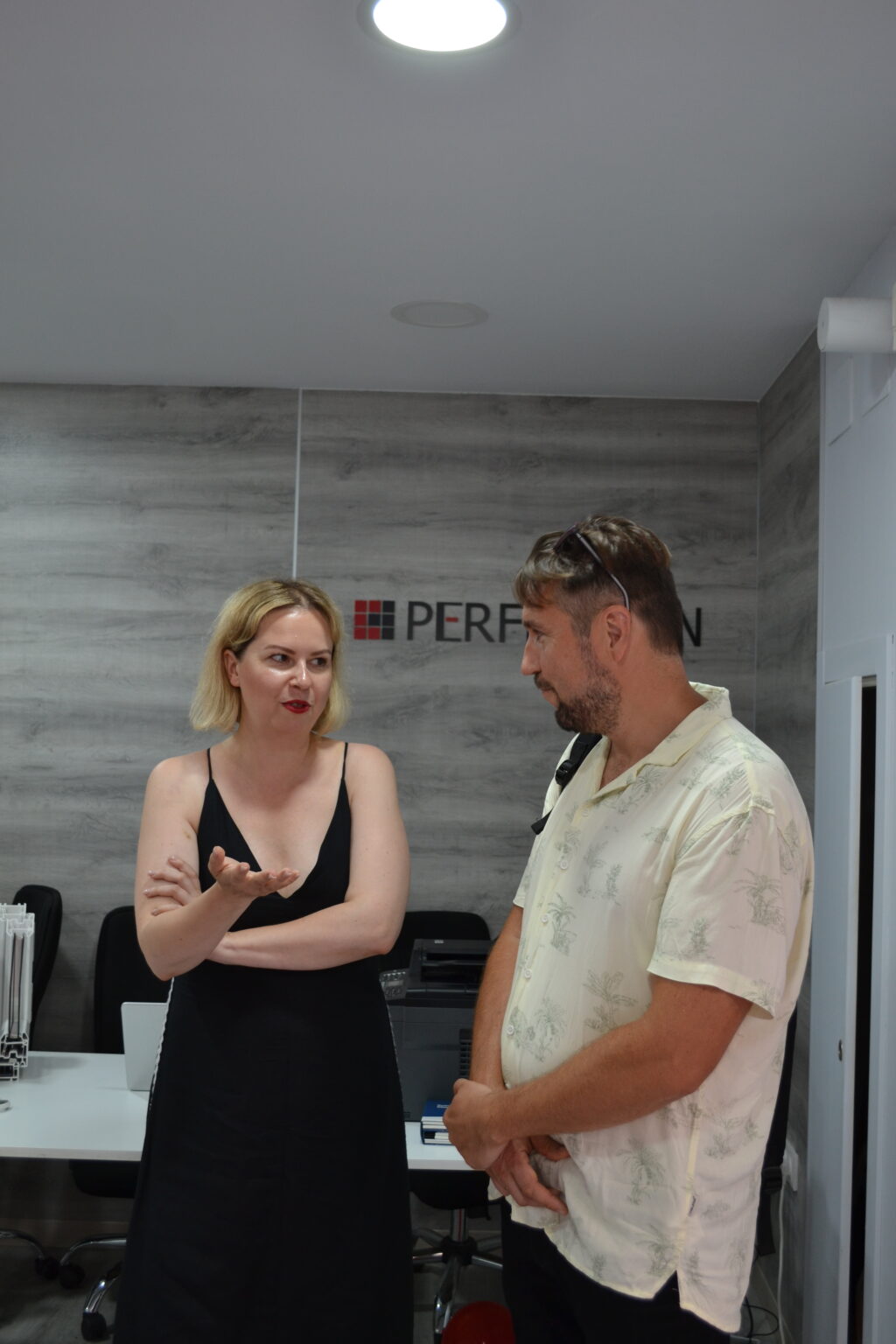 Llevamos 5 años afinando cada detalle en la fabricación y venta de ventanas de PVC y aluminio, además de puertas de PVC y puertas de entrada.